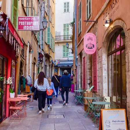 Proche Du Cours Saleya Et De La Plage, Dans Le Vieux Nice, Spacieux Et Climatise ניס
